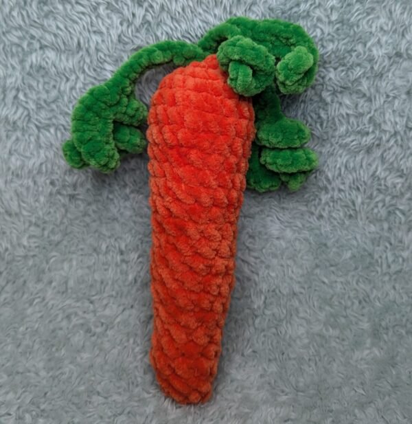 dark orange carrot no face